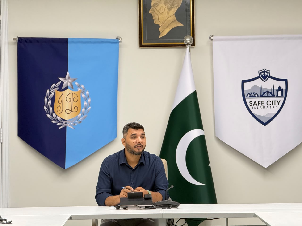 Delegation of trainee students from the National University of Modern Languages (NUML) visits Safe City Islamabad