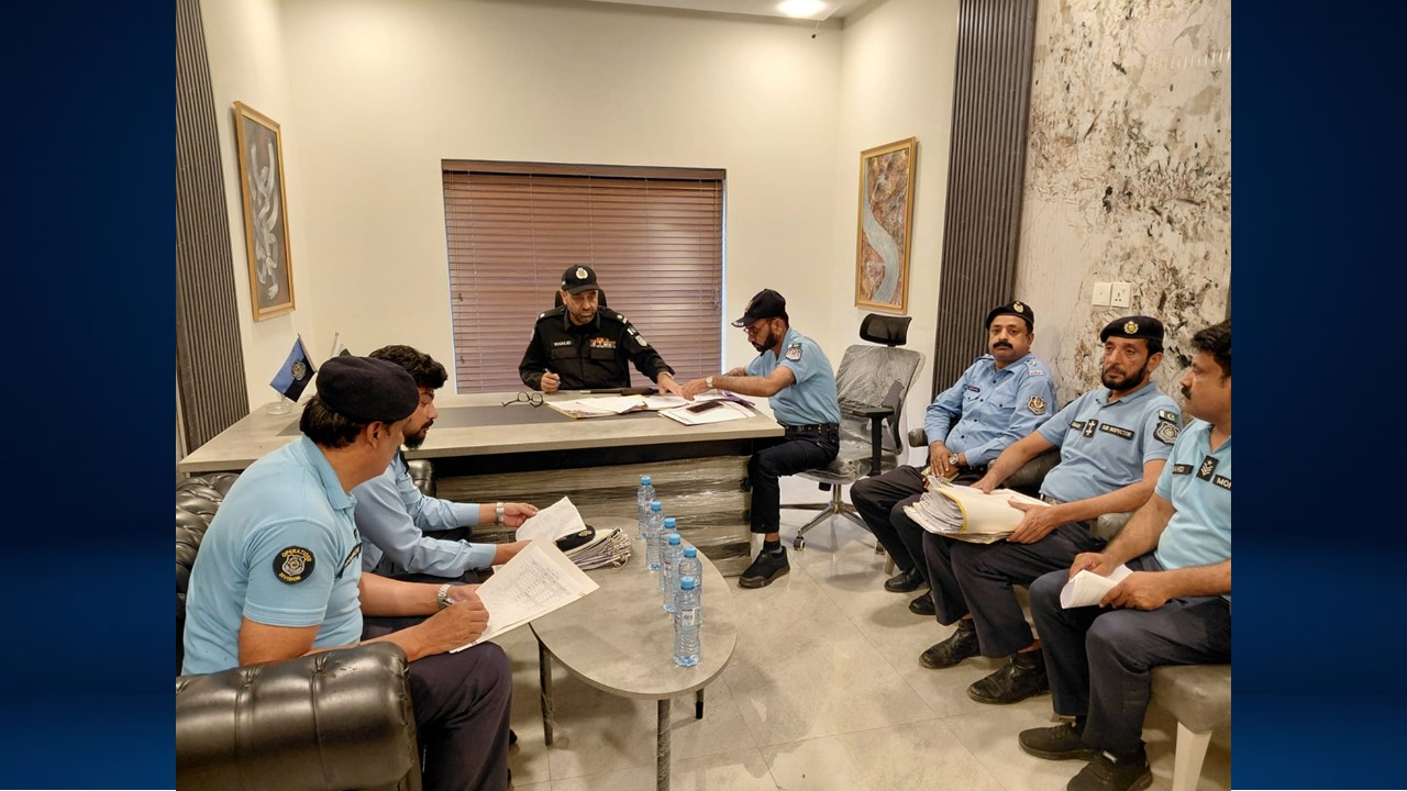 SP Industrial Area Zone Orders Swift Action against Criminals and Proclaimed Offenders