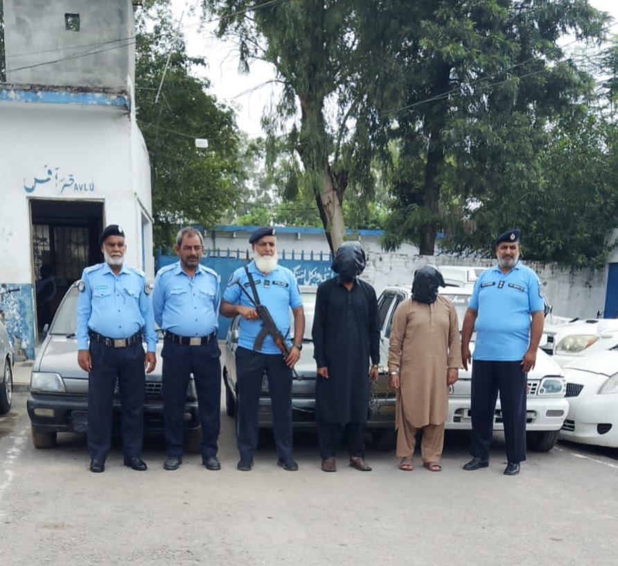 AVLU arrest two members of notorious vehicle lifter gang