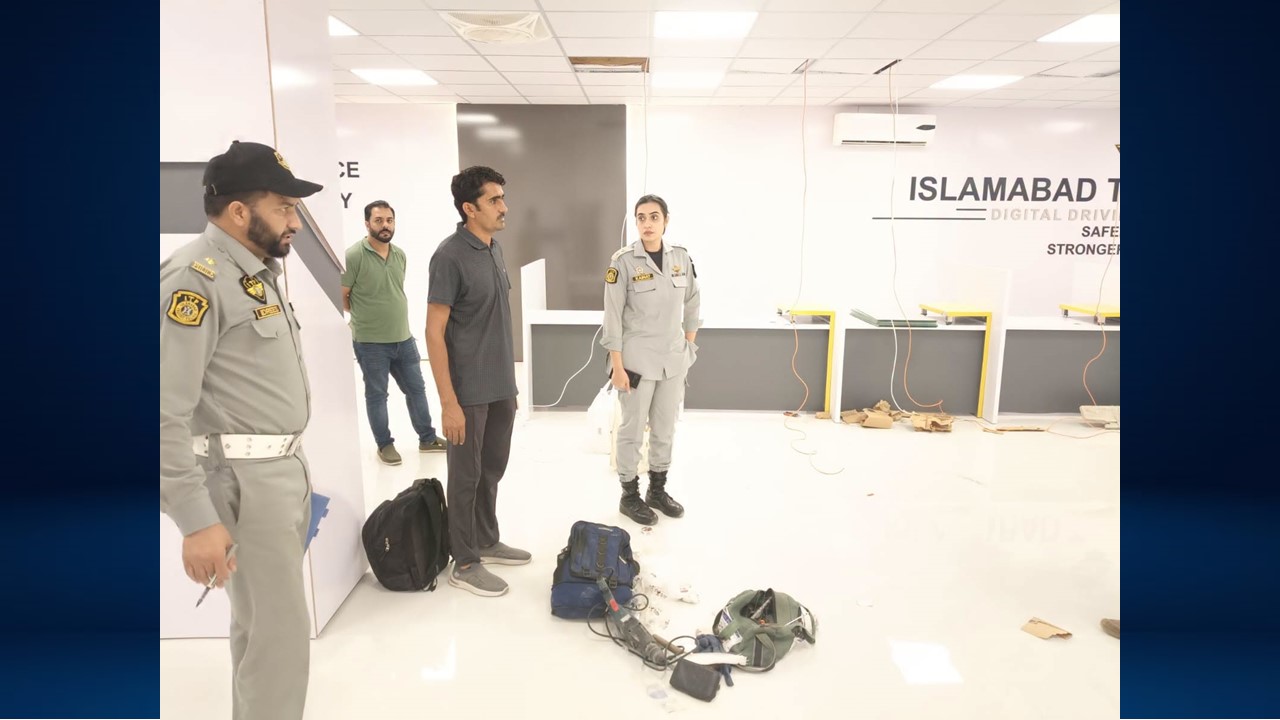 CTO Islamabad Visits Traffic Police Headquarters, Reviews Construction Progress and Recognizes Outstanding Performance