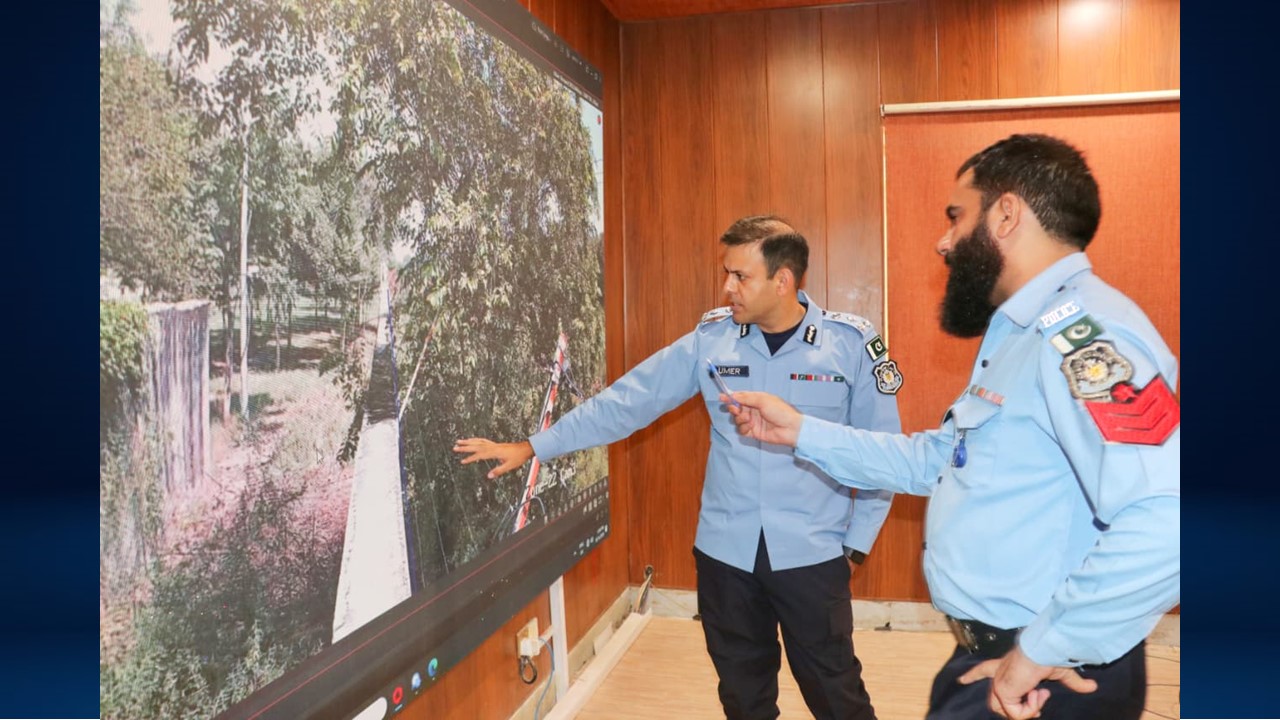DIG Security Islamabad reviews Safe City Surveillance, Orders 24/7 System Readiness
