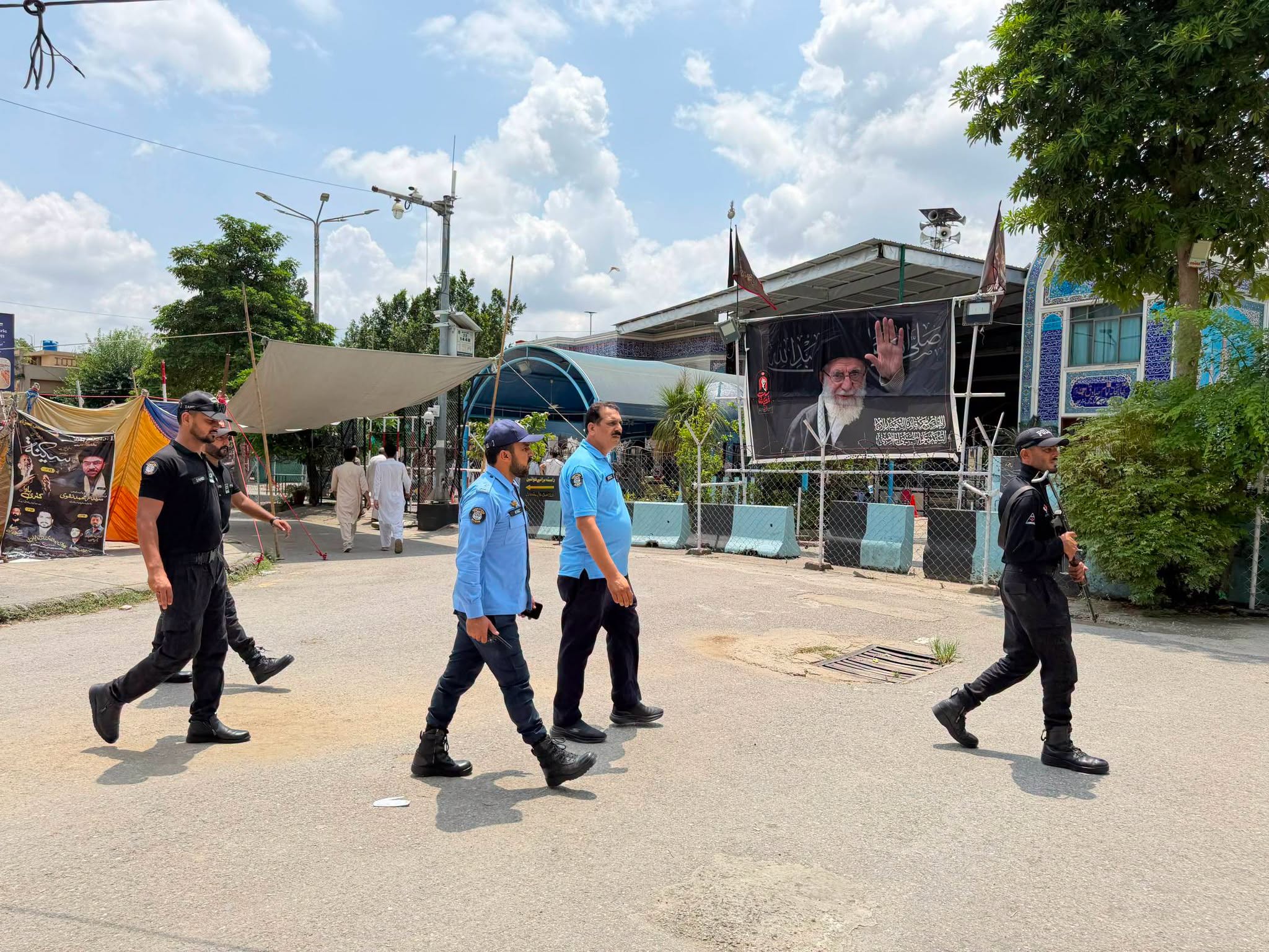 SSP Operations Islamabad visits Faisal Mosque and G-6 Imam Bargah on Friday to reviews security measures