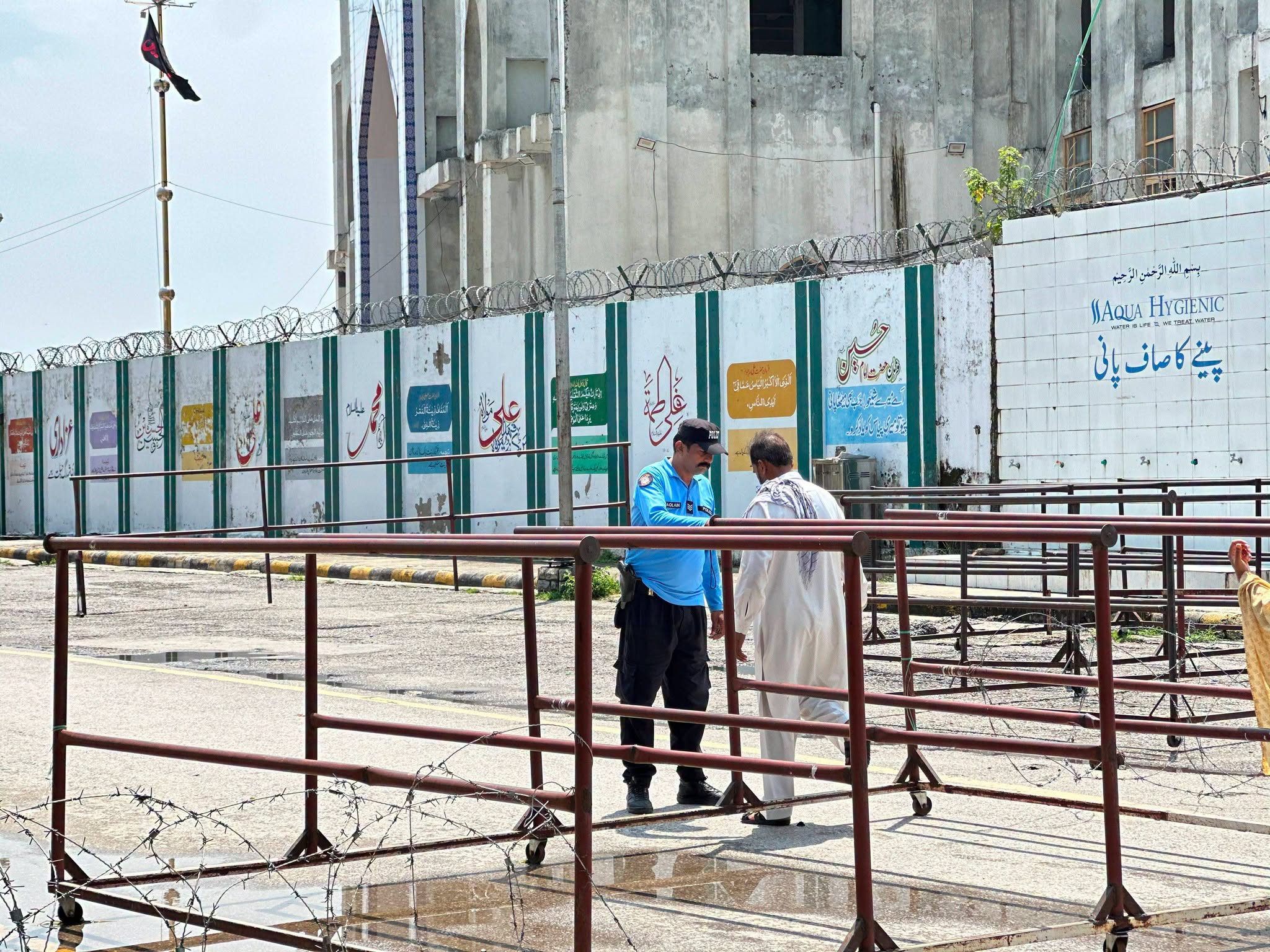 SSP Operations Islamabad visits Faisal Mosque and G-6 Imam Bargah on Friday to reviews security measures