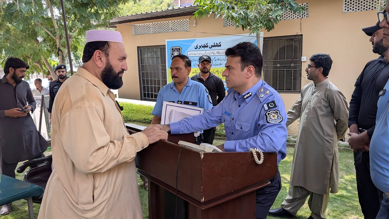 DIG Islamabad Holds Open Court, Orders Prompt Resolution of Citizens’ Issues