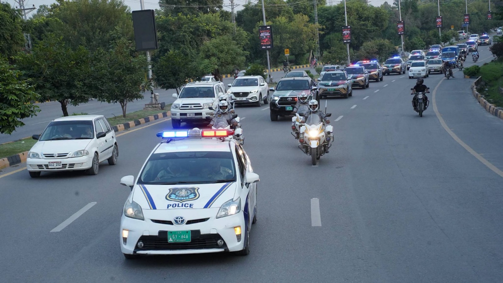 ITP holds flag march to express solidarity with Pakistan, Saudi Arabia and Türkiye joint defence agreement