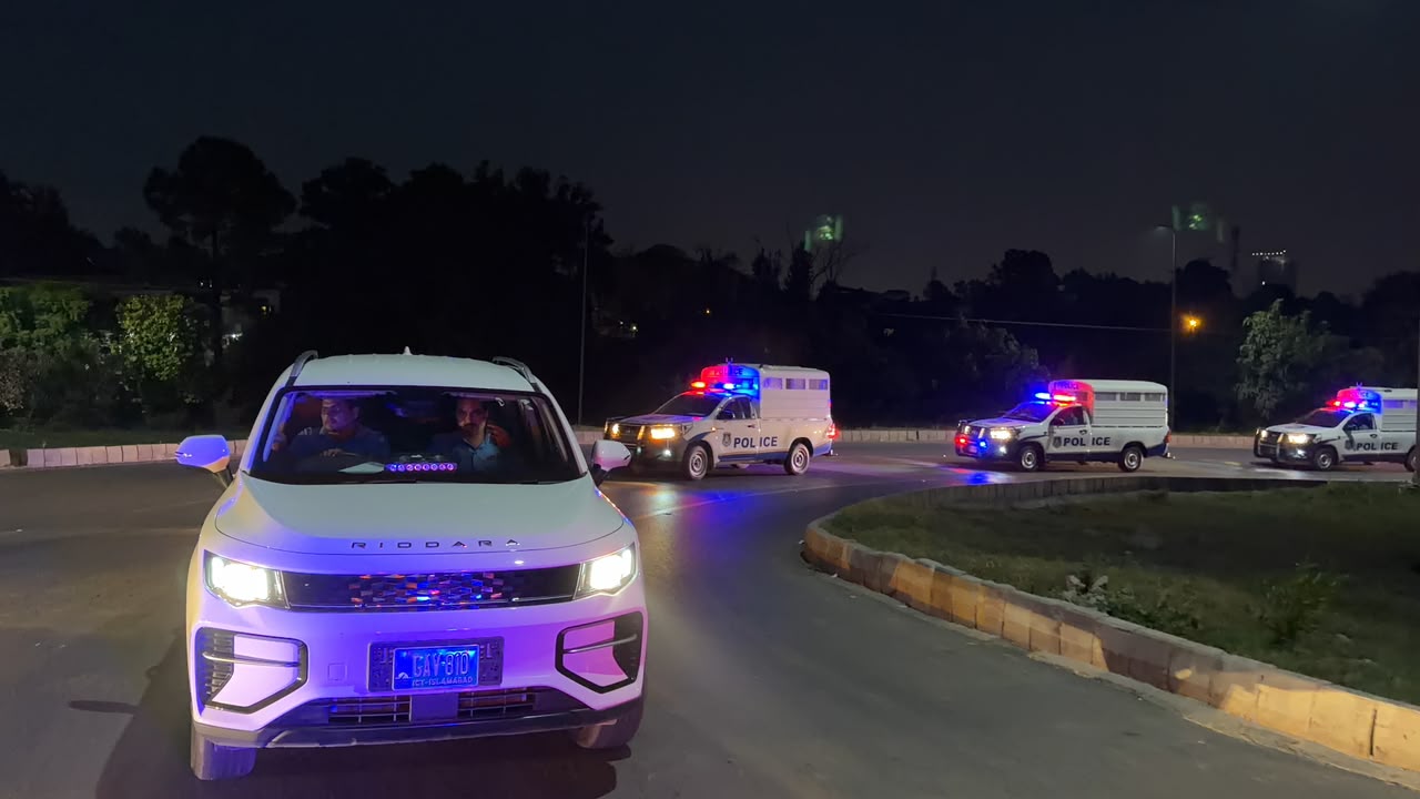 Islamabad Police conducts flag march to maintain peace and tranquility