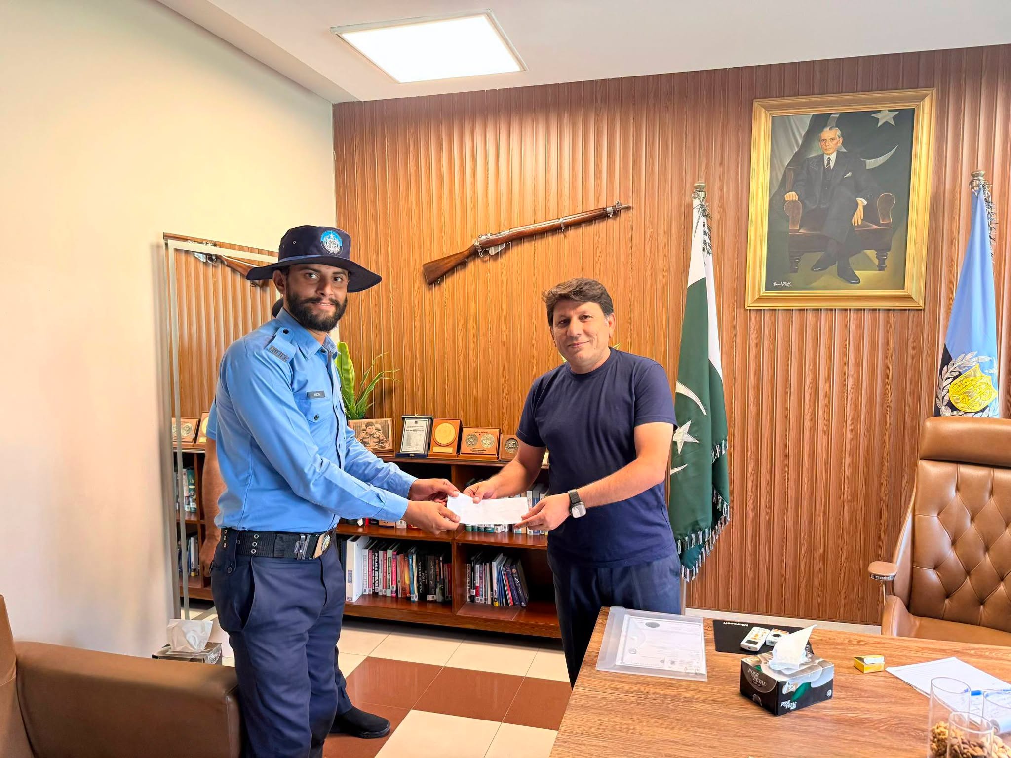 AIG Logistics commend police officers for outstanding performance