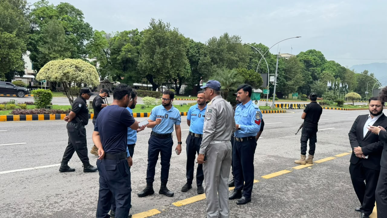 SSP Operations Islamabad visits various duty points; review security measures