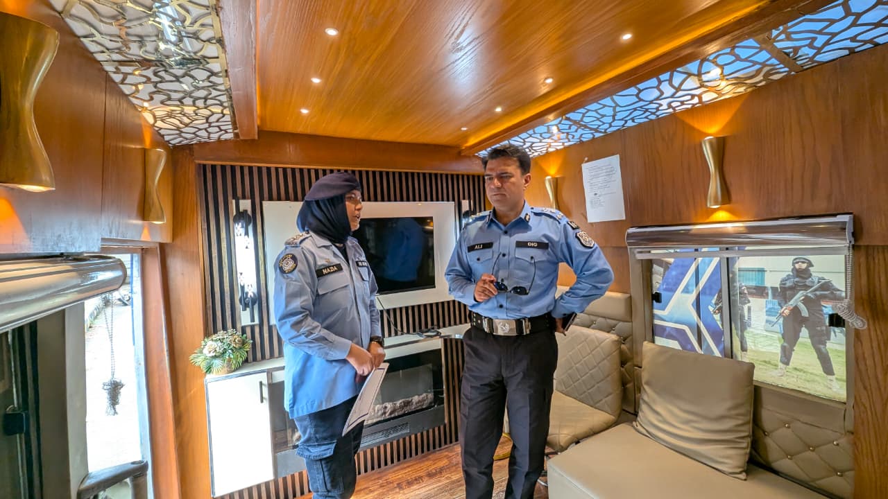 DIG Islamabad Meets Facilitation Centre In-Charges; Visits Police Station on Wheels
