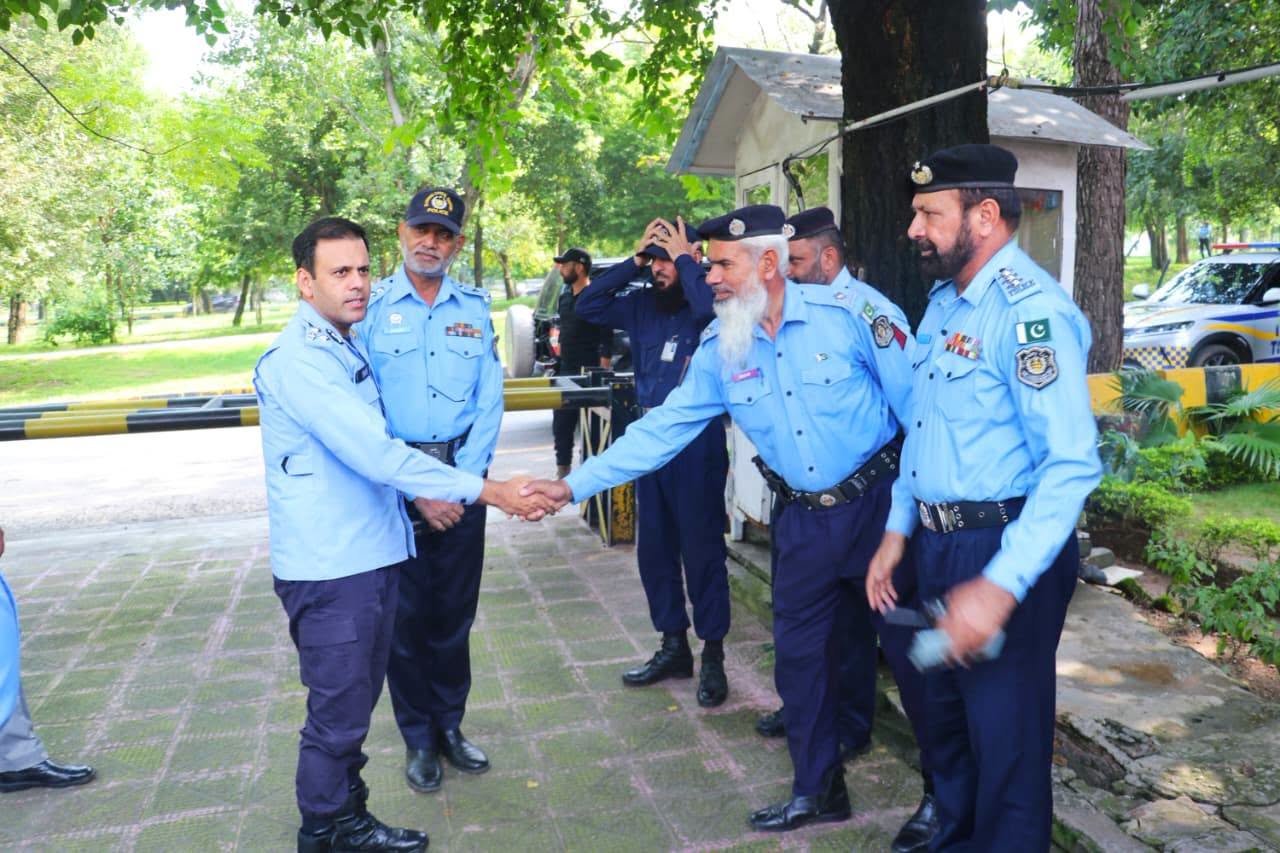DIG Security visits various duty points in the Red Zone, reviews security measures