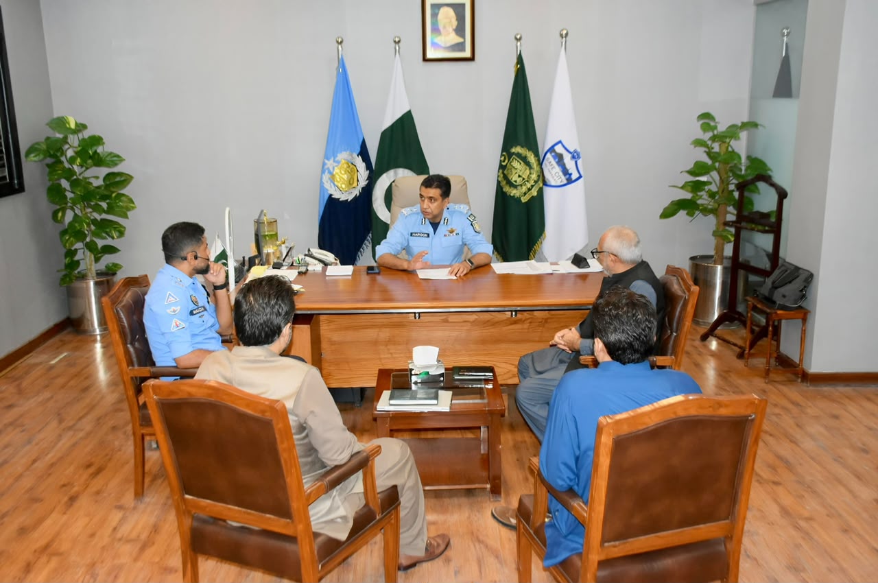 DG Safe City / DIG Traffic Muhammad Haroon Joiya holds key meeting with Capital Development Authority (CDA) team
