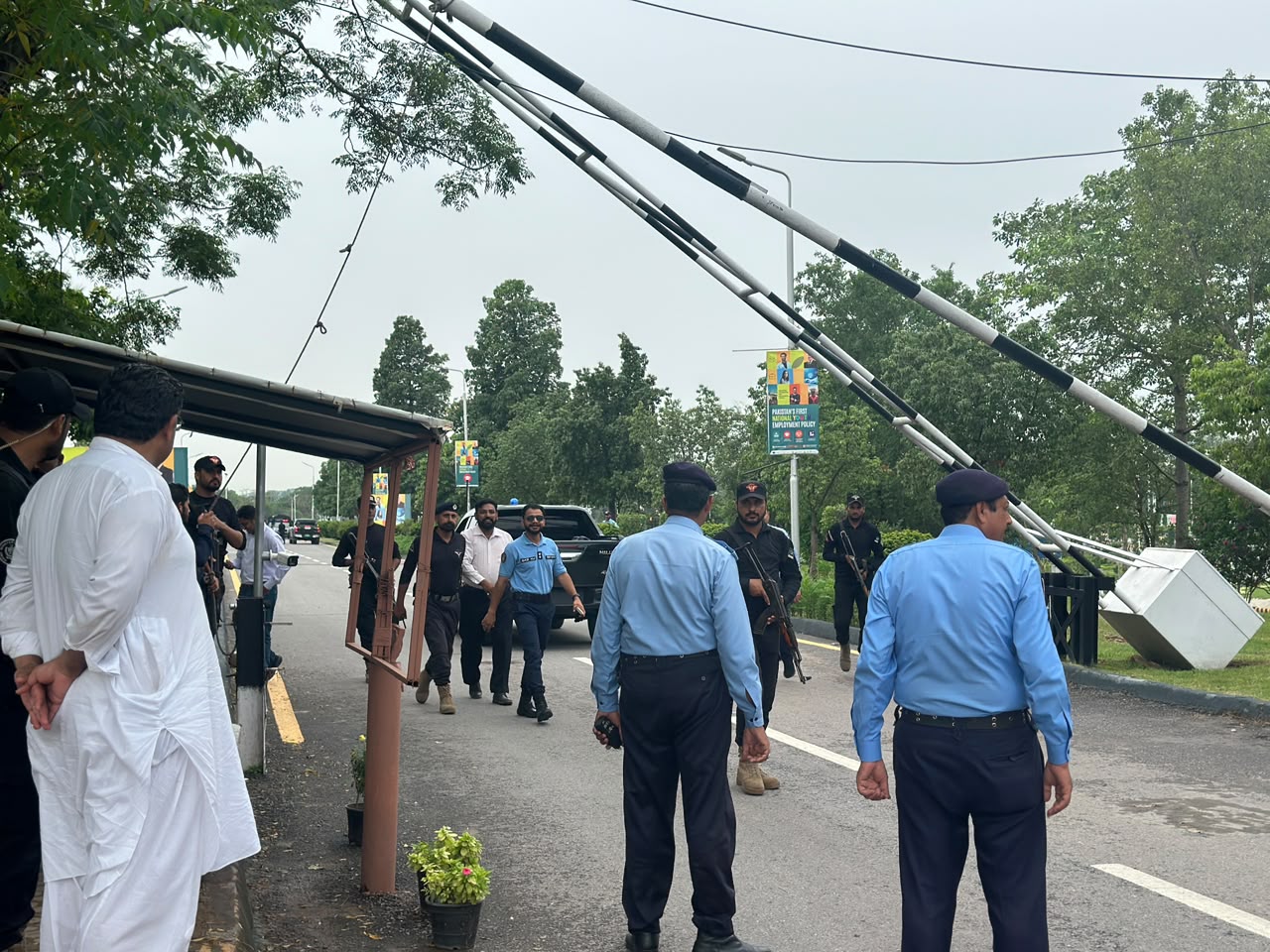 SSP Operations Islamabad visits various duty points; review security measures