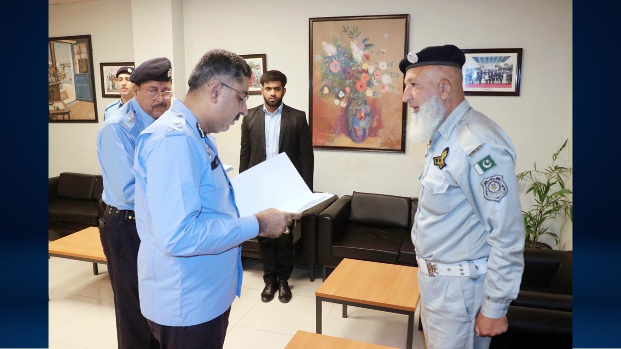 IGP Islamabad Syed Ali Nasir Rizvi Holds Khuli Katchery to Address Public Grievances